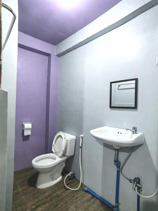 Manila Nomads Hostel Manilla Buitenkant foto